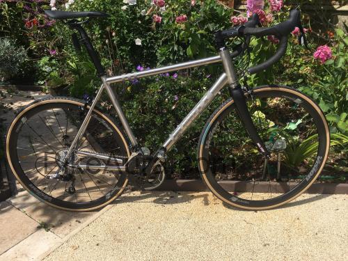 Planet X Spitfire ficha tecnica 